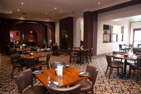 Royal Hotel Singleton - Accommodation in Surfers Paradise 2