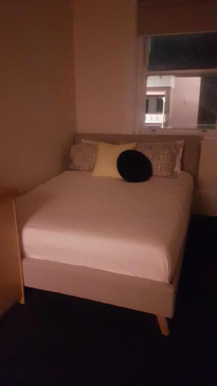Royal Hotel Yass - Accommodation in Surfers Paradise 0
