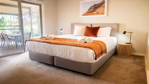 RUST - Accommodation in Surfers Paradise 3