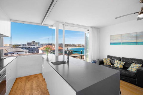 S16S - Bondi Vistas - Accommodation in Surfers Paradise 0