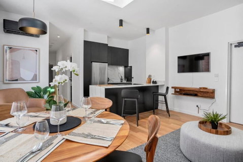 Sanctuary At Saddlers - Where Rustic Meets Refined - Accommodation in Surfers Paradise 3