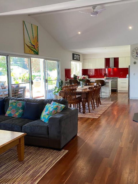 Sage House - Accommodation in Surfers Paradise 0