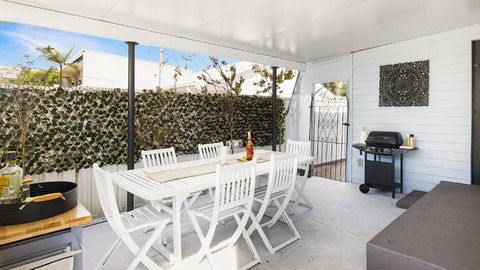 Salamander Sweet Foreshore Drive - Accommodation in Surfers Paradise 0