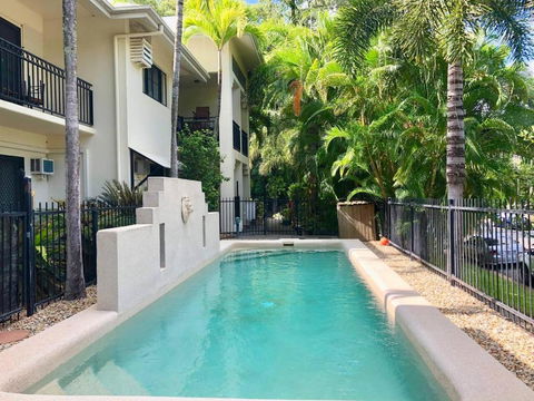 Salt & Sand - Tropical Oasis Footsteps To Beach - Accommodation in Surfers Paradise 0
