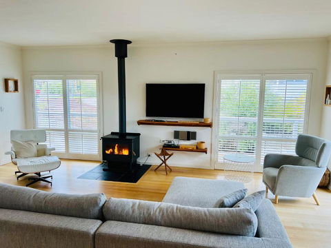 Salt Life - Pet Friendly Outside WIFI - Accommodation in Surfers Paradise 3