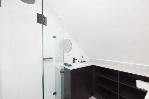 Salt Wood Cabin Style Retreat - Accommodation in Surfers Paradise 3