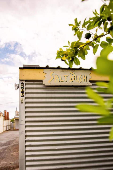 SaltBush Cottage - Accommodation in Surfers Paradise 1
