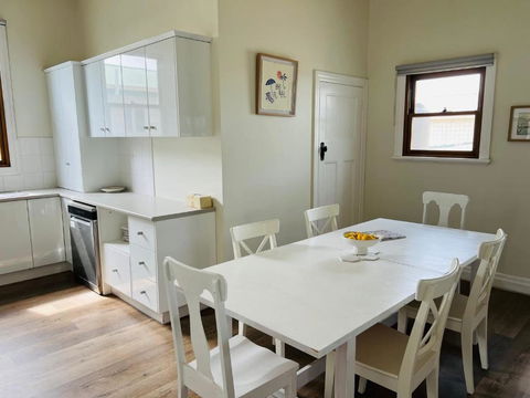 Saltwater Bungalow - WiFi - Accommodation in Surfers Paradise 3