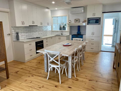 Salty Dog - Accommodation in Surfers Paradise 1