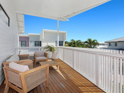 Salty Haven - Accommodation in Surfers Paradise 1