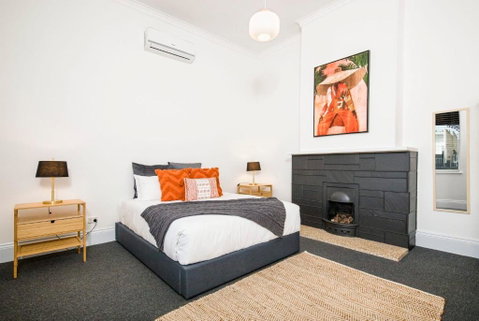 Salty Pines - 3BR House Glenelg South - Accommodation in Surfers Paradise 1