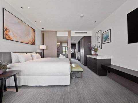 Samphire Chalet Peppermint - Accommodation in Surfers Paradise 1