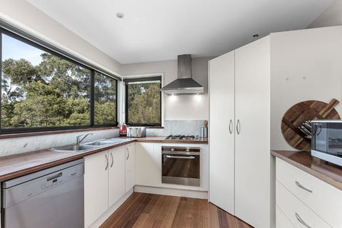 Sanctuary House - Accommodation in Surfers Paradise 3