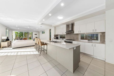 Sand And Sea Beach House - Accommodation in Surfers Paradise 3