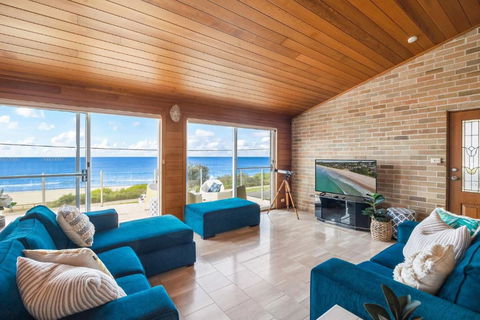 Sand Castles - Accommodation in Surfers Paradise 2