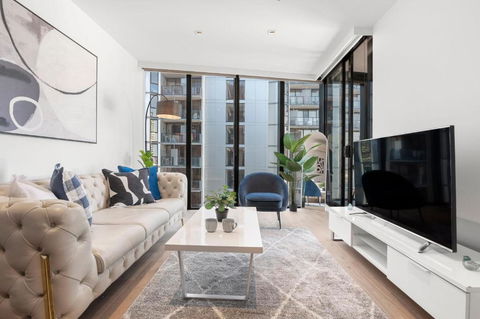 Rooftop Pool Stunning Apt At Marvel Stadium With Free Parking - Accommodation in Surfers Paradise 1