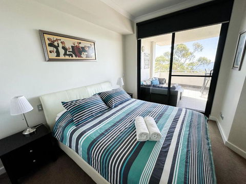 Rockingham Waterfront At Nautilus - Accommodation in Surfers Paradise 2