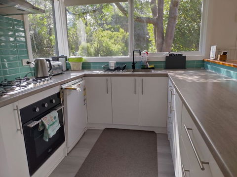 Sanders Beach House - Accommodation in Surfers Paradise 2