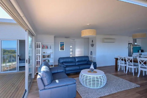 Sandbar Beach House - Accommodation in Surfers Paradise 2