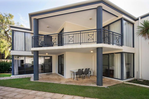 Sandbar Cape View Resort - Accommodation in Surfers Paradise 0