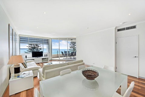 Sandcastle Apartments - Accommodation in Surfers Paradise 3