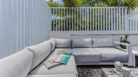 Sandcastles - Accommodation in Surfers Paradise 1