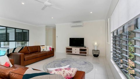 Sandcastles - Palm Cove - Accommodation in Surfers Paradise 3