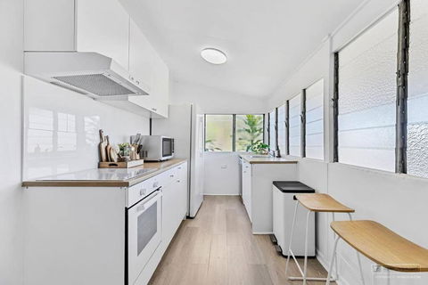 Sandown Beachside Cottage - Accommodation in Surfers Paradise 2