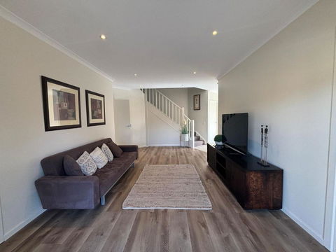 Sandpiper 10 - Close To Town And Beach - Accommodation in Surfers Paradise 2