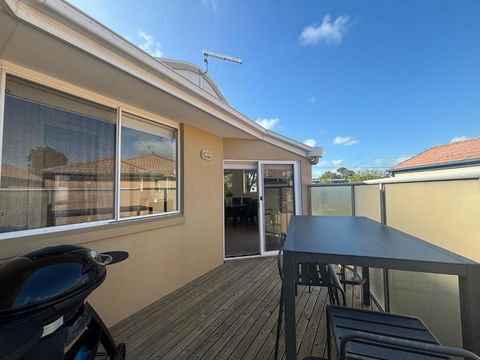 Sandpiper 10 - Close To Town And Beach - Accommodation in Surfers Paradise 3