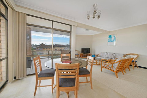 Sandpiper 9 25 Waugh Street - Accommodation in Surfers Paradise 2