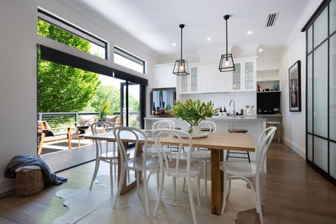Sandringham - Accommodation in Surfers Paradise 0