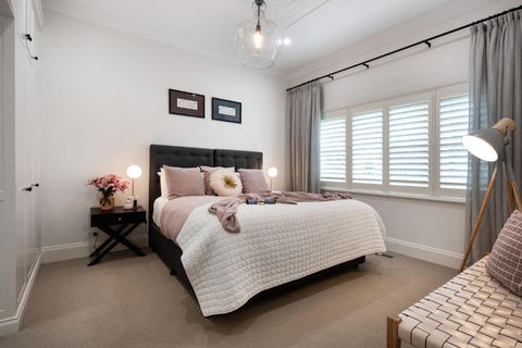 Sandringham - Accommodation in Surfers Paradise 1