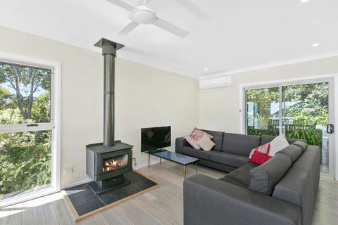 Sands End - Accommodation in Surfers Paradise 2