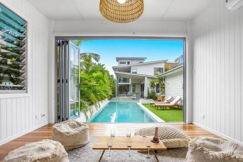 Sandsong @ Kamala - Accommodation in Surfers Paradise 2