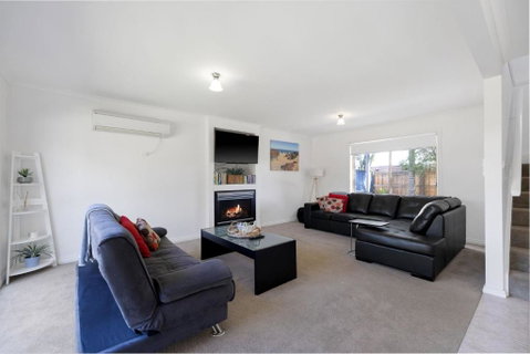 Sandy Beach House Cowes - Accommodation in Surfers Paradise 2