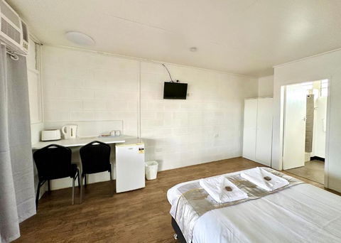 Sawmill Hotel Motel - Accommodation in Surfers Paradise 3