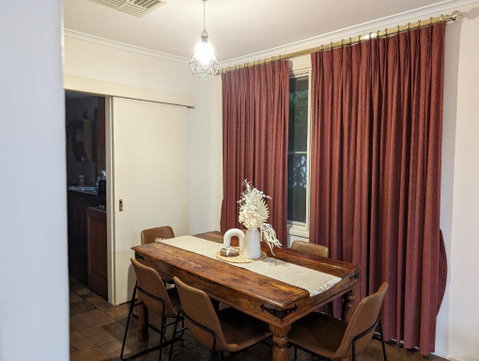 Spacious, Modern & Stylish Vacation Home - Accommodation in Surfers Paradise 3