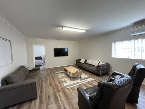 Springfield Stay - Accommodation in Surfers Paradise 0