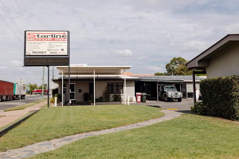 Starline Motor Inn - Accommodation in Surfers Paradise 0