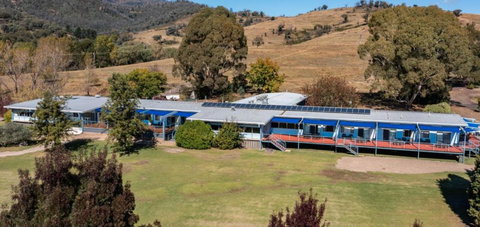 Talbingo Mountain Retreat - Accommodation in Surfers Paradise 1