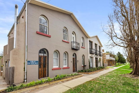 TARALGA TERRACES The Bank - Accommodation in Surfers Paradise 0