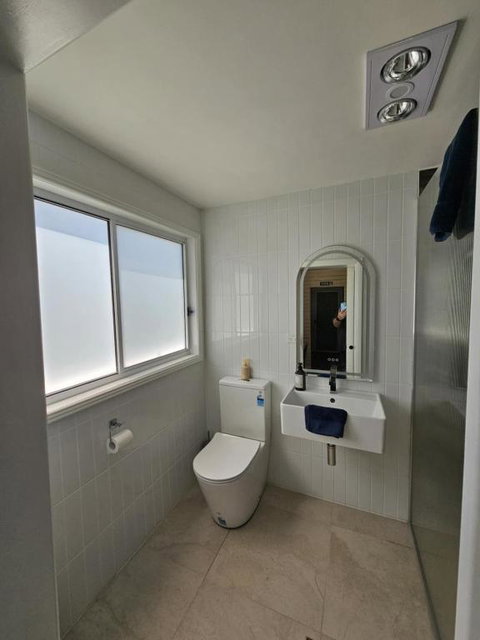 Taree CBD Cottage Apartments - Accommodation in Surfers Paradise 3