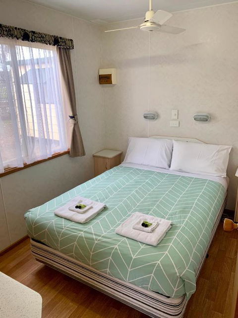 Tatura Cabin & Caravan Park - Accommodation in Surfers Paradise 1