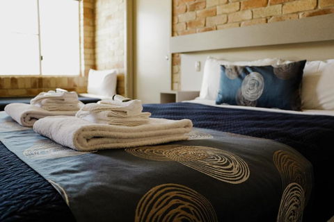 The Australian Hotel St George - Accommodation in Surfers Paradise 0