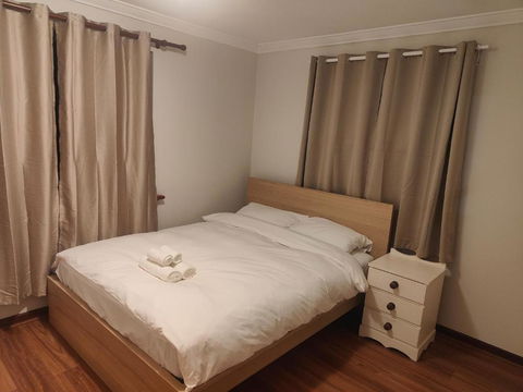 The Cozy Little House - Accommodation in Surfers Paradise 0