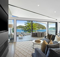 Beauty on Booker Bay - Accommodation in Surfers Paradise