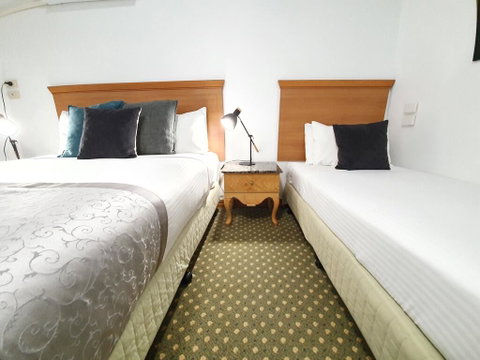 Bell Motel - Accommodation in Surfers Paradise 1