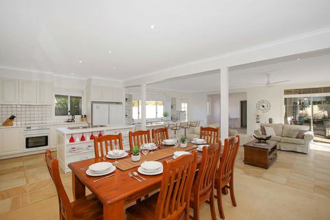 Bella House - Accommodation in Surfers Paradise 0