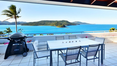 Bella Vista E9 - Ocean View Spacious 2 Bedroom With Golf Buggy - Accommodation in Surfers Paradise 0